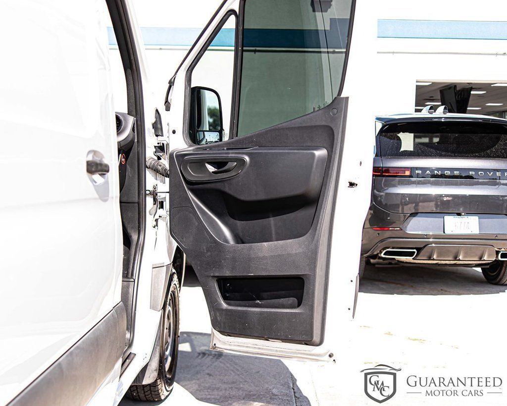 Used 2021 Mercedes-Benz Sprinter 2500 w/ Driver Convenience Package image 17