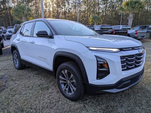 New 2026 Chevrolet Equinox LT w/ Convenience Package II image 2