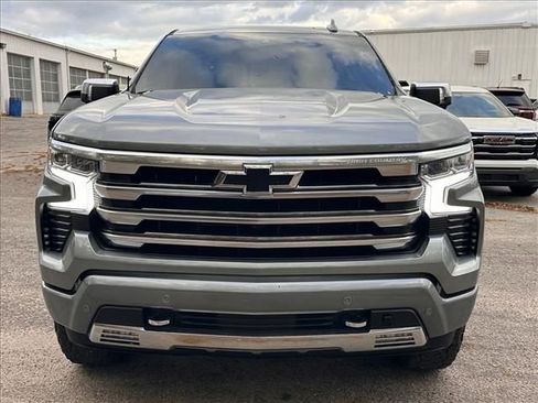 Used 2025 Chevrolet Silverado 1500 High Country w/ Technology Package image 3