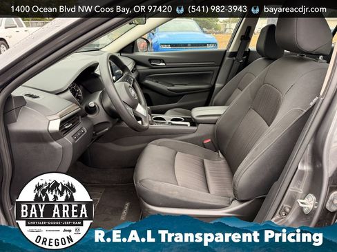 Used 2024 Nissan Altima 2.5 SV FWD image 10