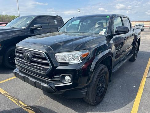 Used 2019 Toyota Tacoma SR5 image 2