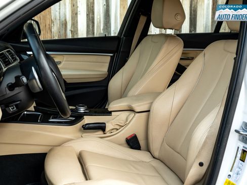 Used 2017 BMW 330i xDrive Wagon image 12