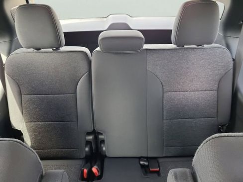 New 2026 Chevrolet Traverse LT image 12