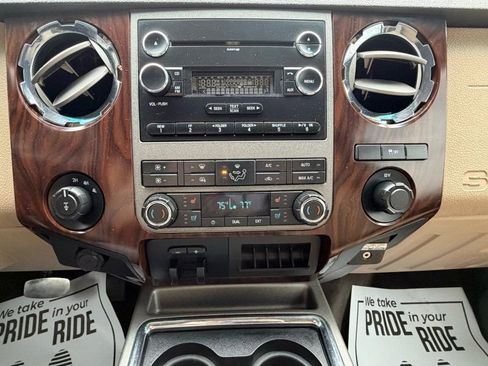 Used 2011 Ford F250 Lariat w/ Lariat Interior Pkg image 15