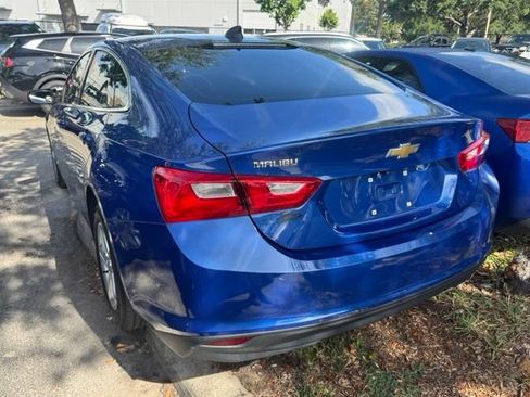 Used 2023 Chevrolet Malibu LS FWD image 2