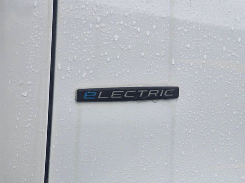 New 2025 Mercedes-Benz eSprinter 170 Cargo image 13