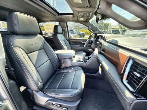 New 2026 GMC Sierra 1500 Denali w/ Denali Reserve Package image 28