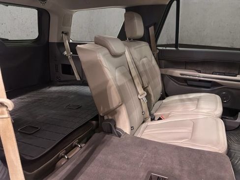 Used 2018 Ford Expedition Limited w/ Equipment Group 302A AWD/4WD image 21