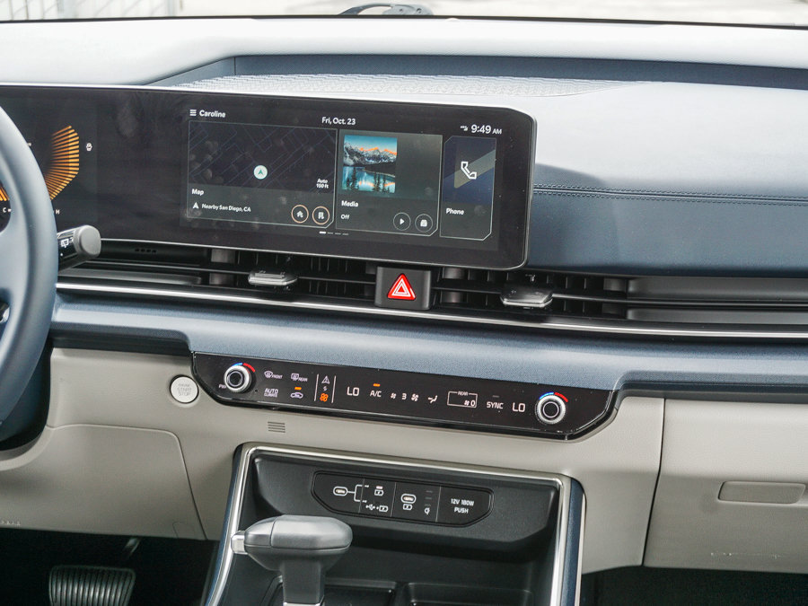 Certified 2025 Kia Carnival EX FWD image 16