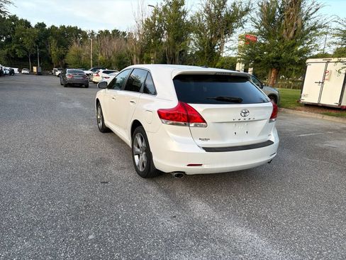 Used 2011 Toyota Venza AWD w/ Convenience Pkg image 3
