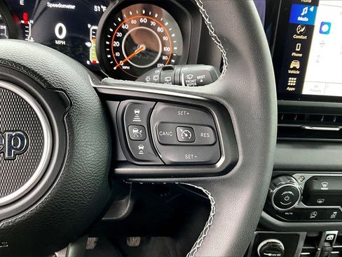 Certified 2025 Jeep Wrangler Unlimited Rubicon image 27