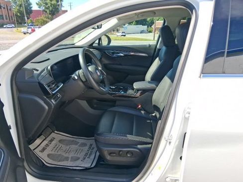 Used 2024 Buick Envision Preferred AWD/4WD image 9