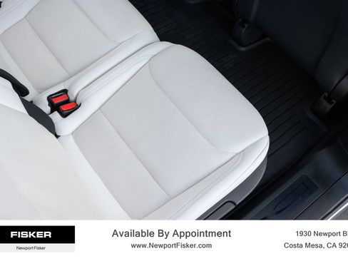 Used 2022 Tesla Model X image 32