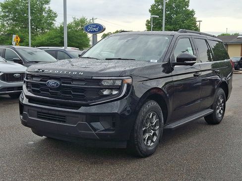 New 2026 Ford Expedition Active AWD/4WD image 3