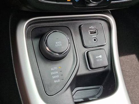 Used 2021 Jeep Compass Latitude w/ Convenience Group AWD/4WD image 23