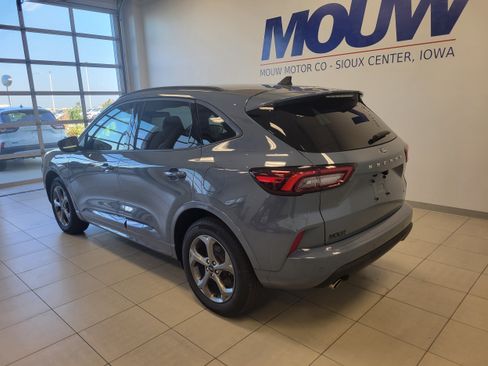 Used 2024 Ford Escape ST-Line w/ Tech Pack #1 AWD/4WD image 6