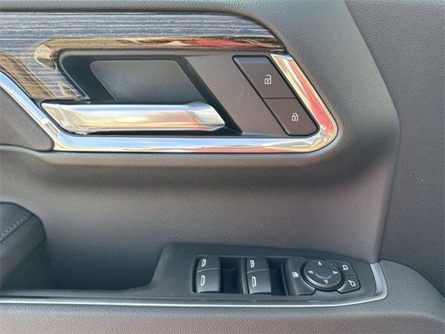 New 2026 GMC Sierra 1500 Elevation image 13