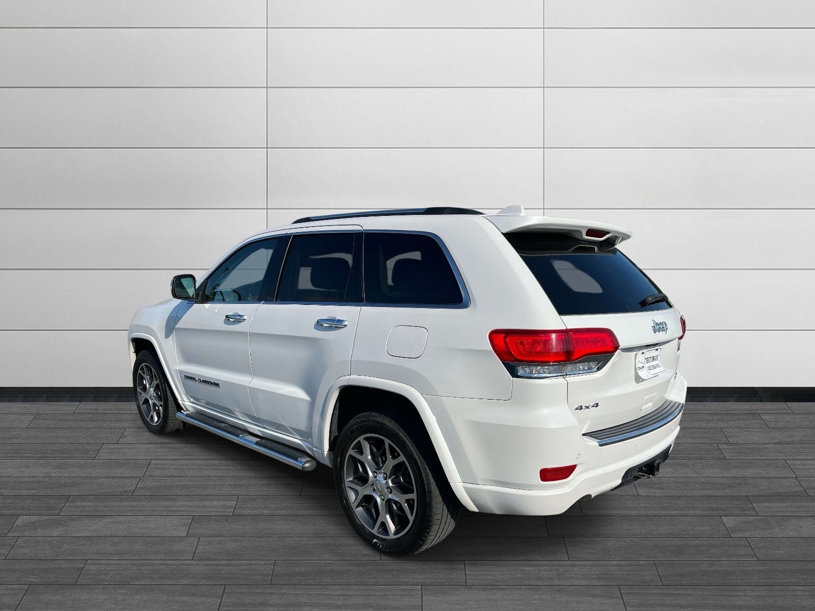Used 2020 Jeep Grand Cherokee Overland AWD/4WD image 5