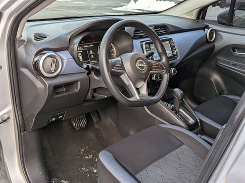Used 2023 Nissan Versa SV image 10