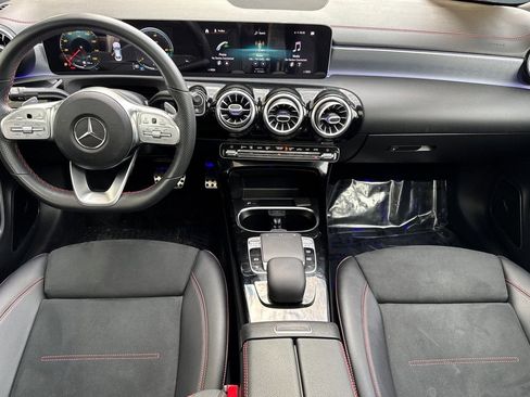 Used 2020 Mercedes-Benz CLA 250 image 14