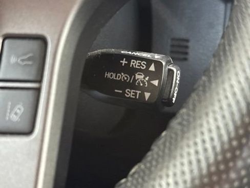 Used 2021 Toyota Tacoma TRD Sport w/ Technology Package RWD image 10