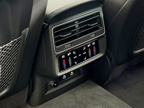 New 2026 Audi Q8 Premium Plus image 25