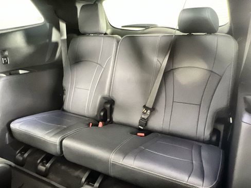 Used 2023 Buick Enclave Essence w/ Experience Buick Package AWD/4WD image 23