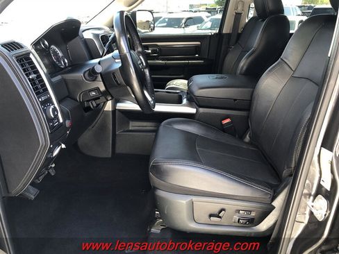 Used 2018 RAM 2500 Laramie w/ Sport Appearance Group AWD/4WD image 12