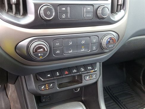 Used 2020 Chevrolet Colorado Z71 image 15