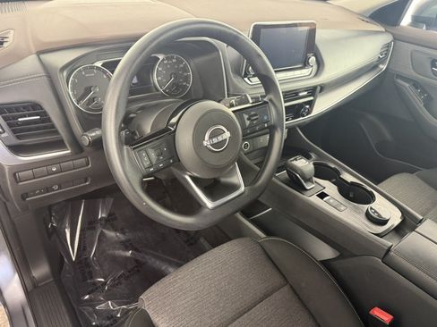 Used 2023 Nissan Rogue SV AWD/4WD image 15