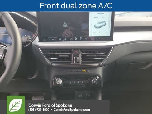 Used 2025 Ford Escape Platinum image 7