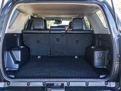 Used 2022 Toyota 4Runner TRD Off-Road Premium image 27