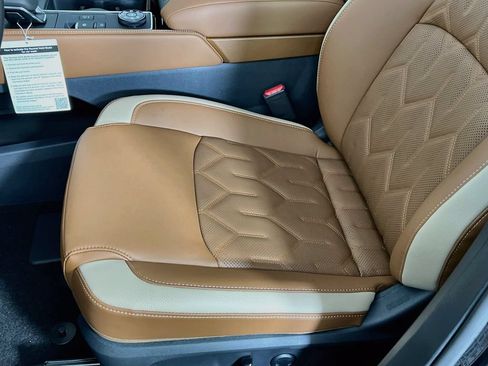 New 2026 Nissan Pathfinder Platinum AWD/4WD image 17