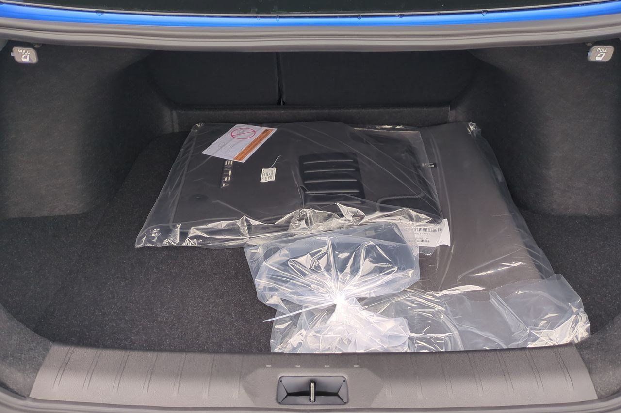 New 2026 Nissan Sentra SR w/ Floor Mat Package FWD image 30