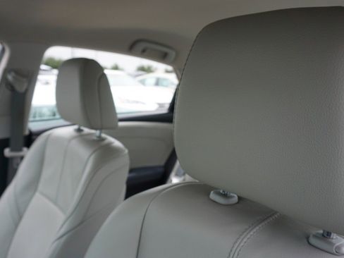 Used 2013 Toyota Avalon XLE image 23