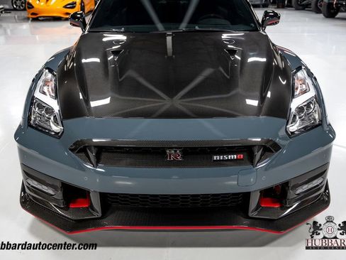 Used 2024 Nissan GT-R NISMO w/ NISMO Appearance Package image 17