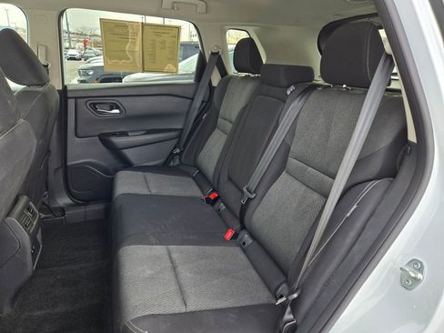 Used 2024 Nissan Rogue SV image 27
