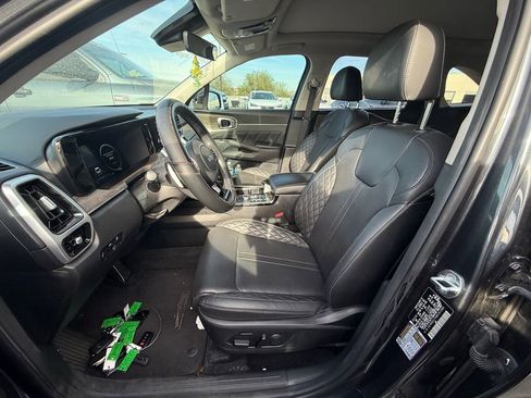 Used 2022 Kia Sorento SX Prestige image 9