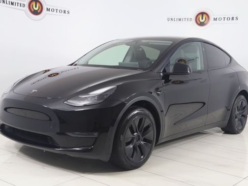 Used 2024 Tesla Model Y Long Range AWD/4WD image 5