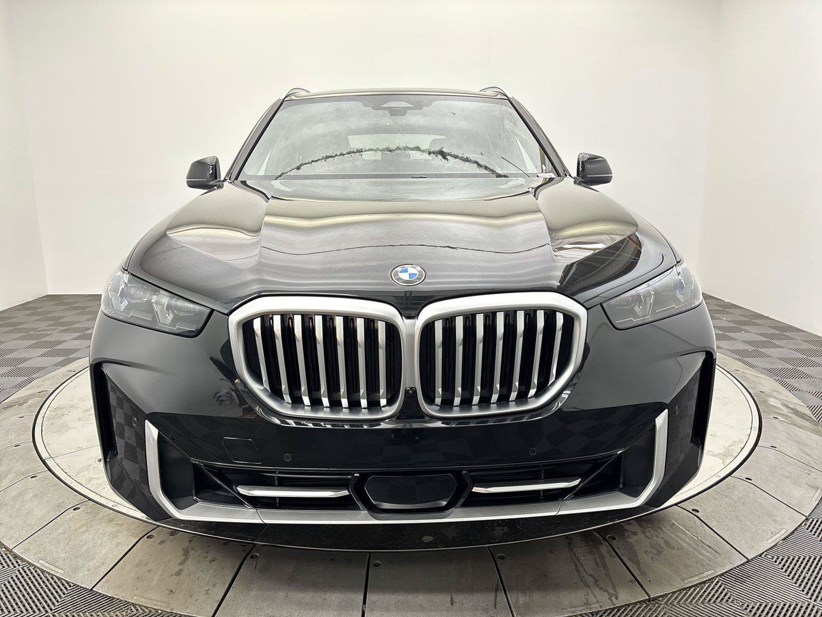 Used 2024 BMW X5 xDrive40i w/ Parking Assistance Package AWD/4WD image 14