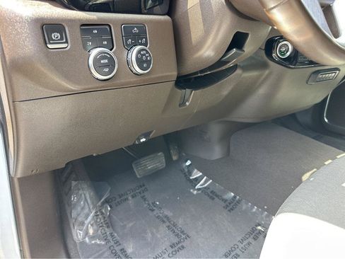 Used 2024 GMC Sierra 2500 SLE w/ SLE Value Package; AWD/4WD image 30