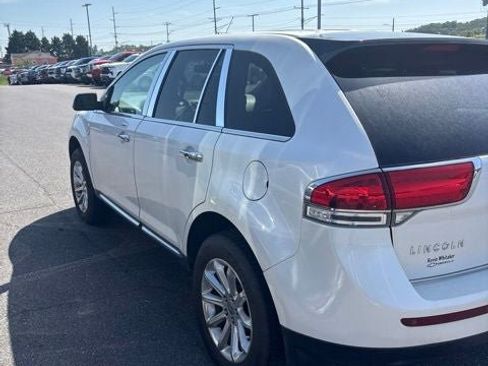 Used 2013 Lincoln MKX FWD image 13