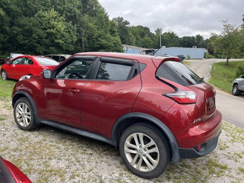 Used 2016 Nissan Juke S FWD image 5