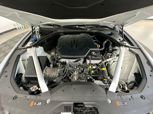 Used 2025 Genesis G70 2.5T AWD/4WD image 34