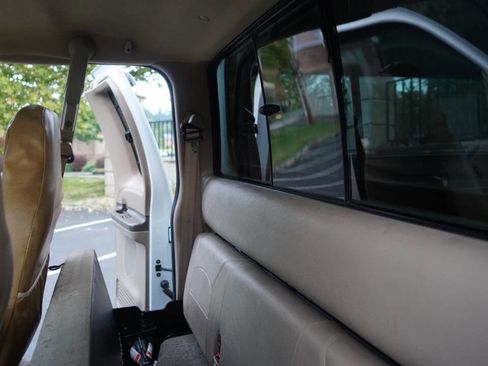 Used 1999 Ford F250 Lariat image 92