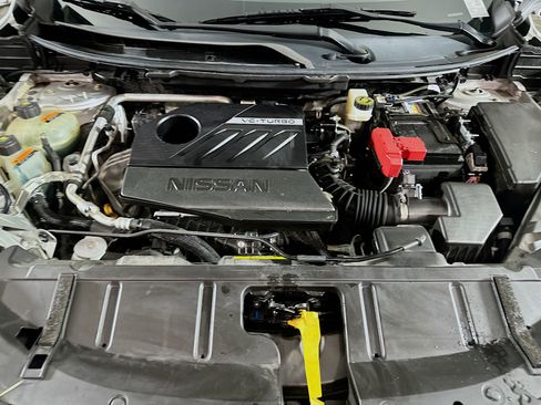 Used 2023 Nissan Rogue SV image 32