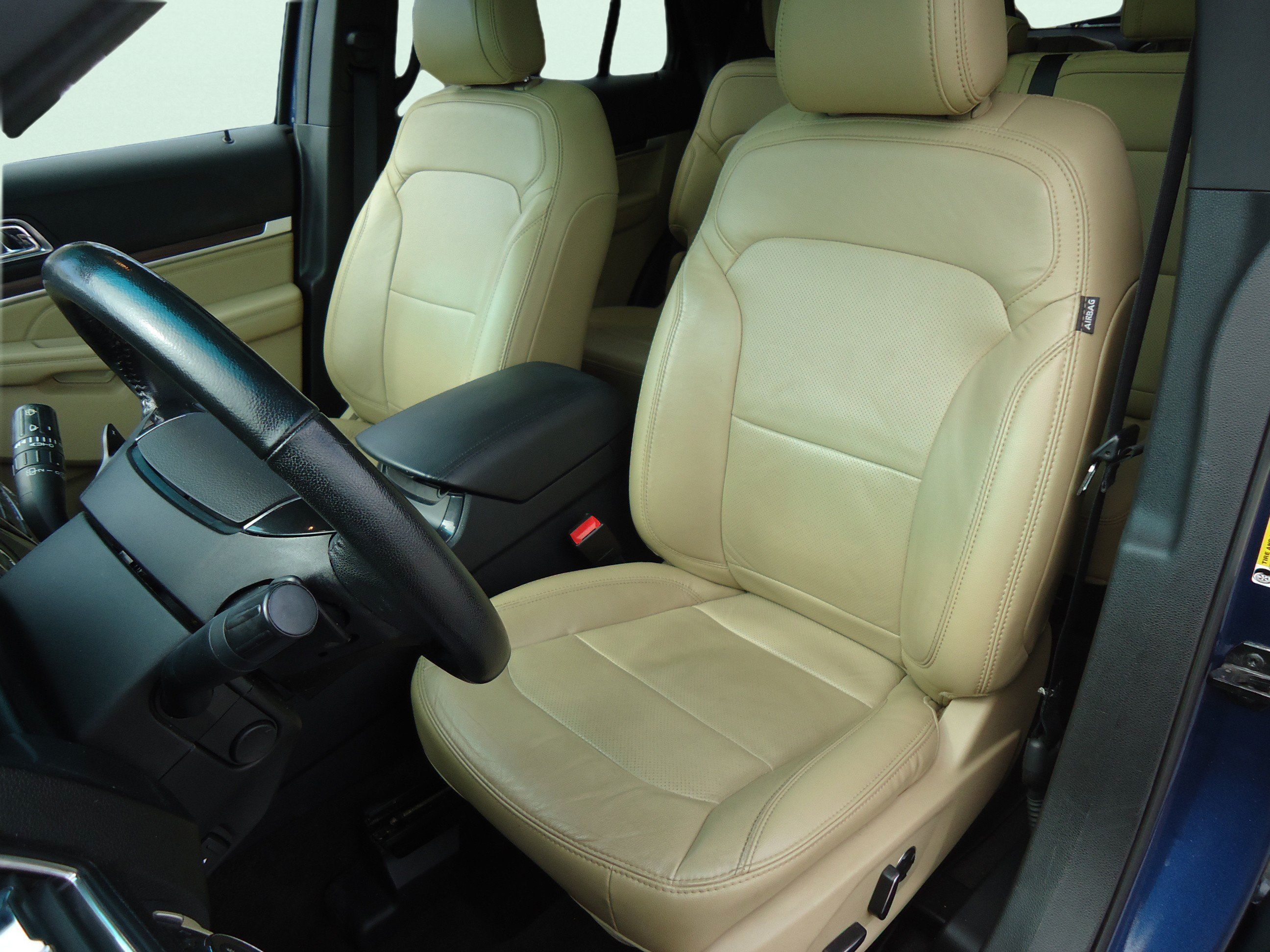 Used 2017 Ford Explorer Limited w/ Equipment Group 301A AWD/4WD image 26