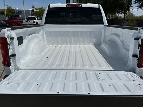 New 2026 RAM 1500 Laramie AWD/4WD image 19