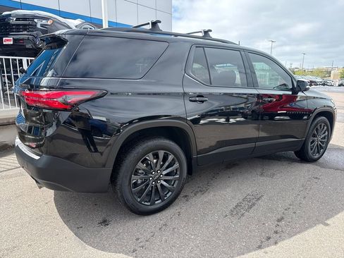 Used 2023 Chevrolet Traverse RS w/ LPO, Floor Liner Package AWD/4WD image 5