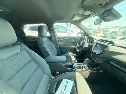 Used 2023 Chevrolet TrailBlazer RS w/ Convenience Package AWD/4WD image 11